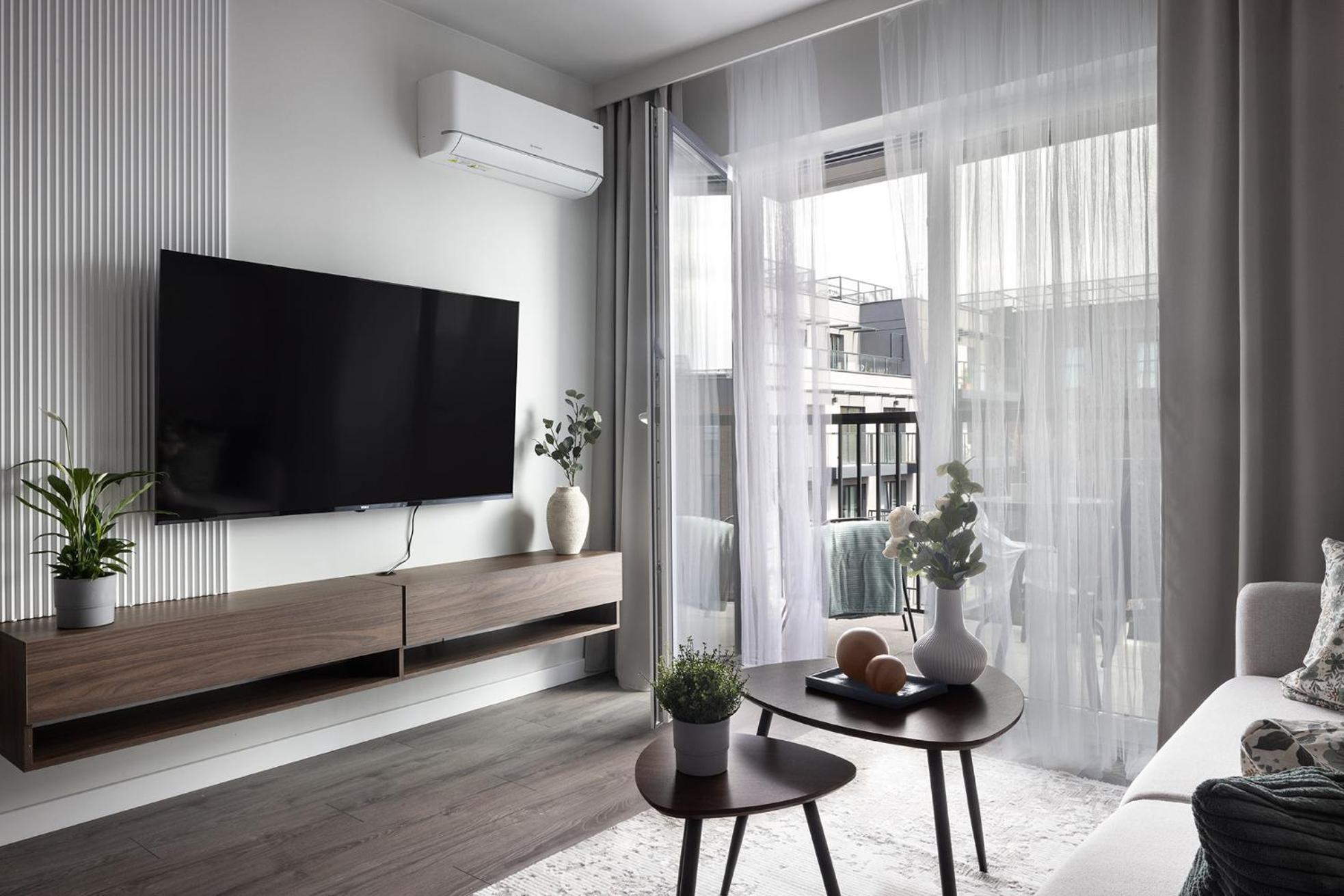 New #Madalinskiego57 - City Center, New Bulding, 2 Bedrooms, 2X Double Beds And A Fold-Out Sofa, Separate Kitchen, Air Conditioning, Balcony, Underground Parking, Self Check In 24H, Internet, Netflix, Coffee Machine, Washing Machine,1 Km To The Railw فروتسواف المظهر الخارجي الصورة